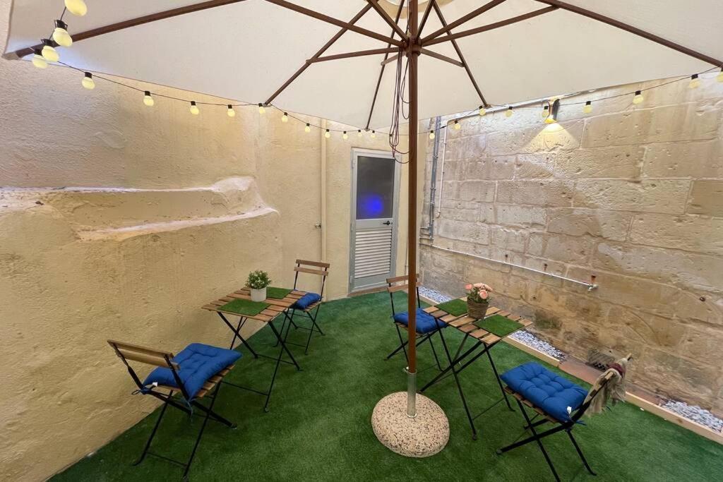 2 Bed Apt In Heart Of St Julians - 5Min From Seafront Saint Julian's Dış mekan fotoğraf