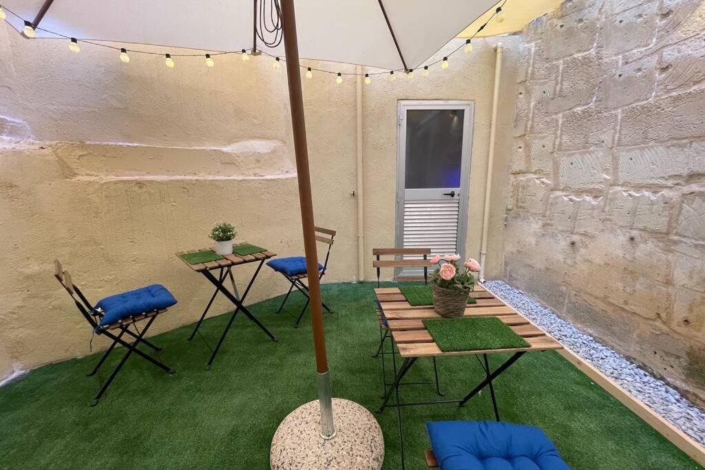 2 Bed Apt In Heart Of St Julians - 5Min From Seafront Saint Julian's Dış mekan fotoğraf